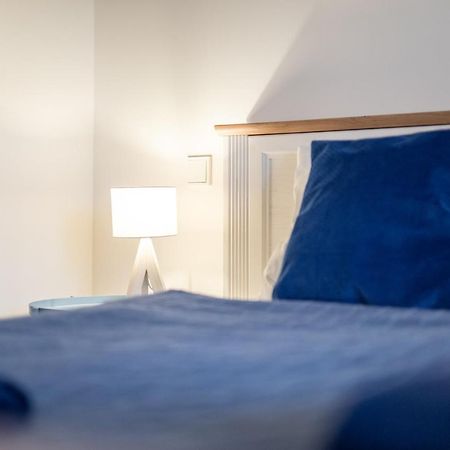 アウグスブルクBright - Beachstyle - Kitchen - Kingbed - Parking - Netflixアパートメント エクステリア 写真