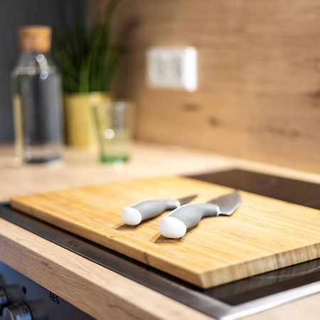 アウグスブルクBright - Beachstyle - Kitchen - Kingbed - Parking - Netflixアパートメント エクステリア 写真