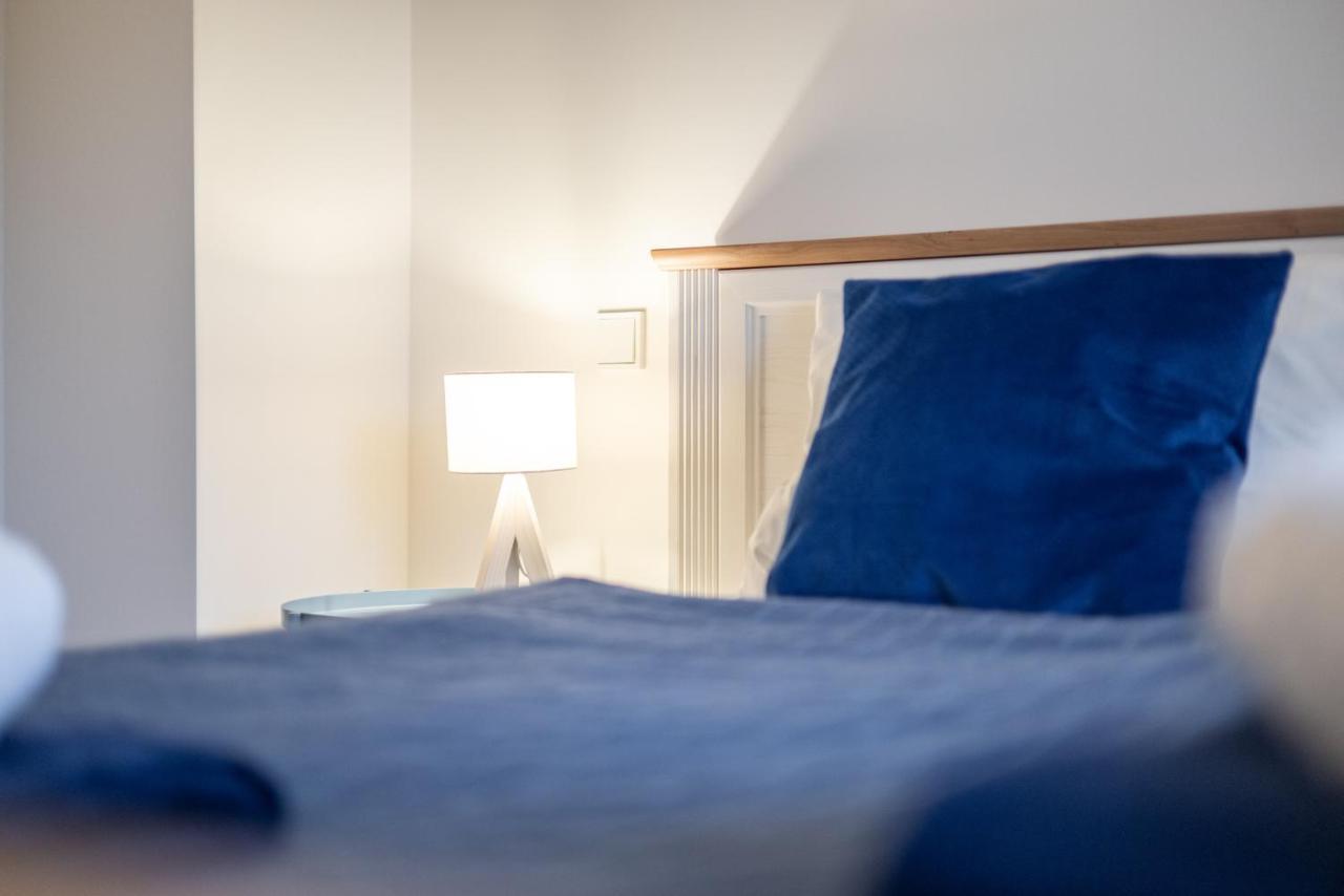 アウグスブルクBright - Beachstyle - Kitchen - Kingbed - Parking - Netflixアパートメント エクステリア 写真